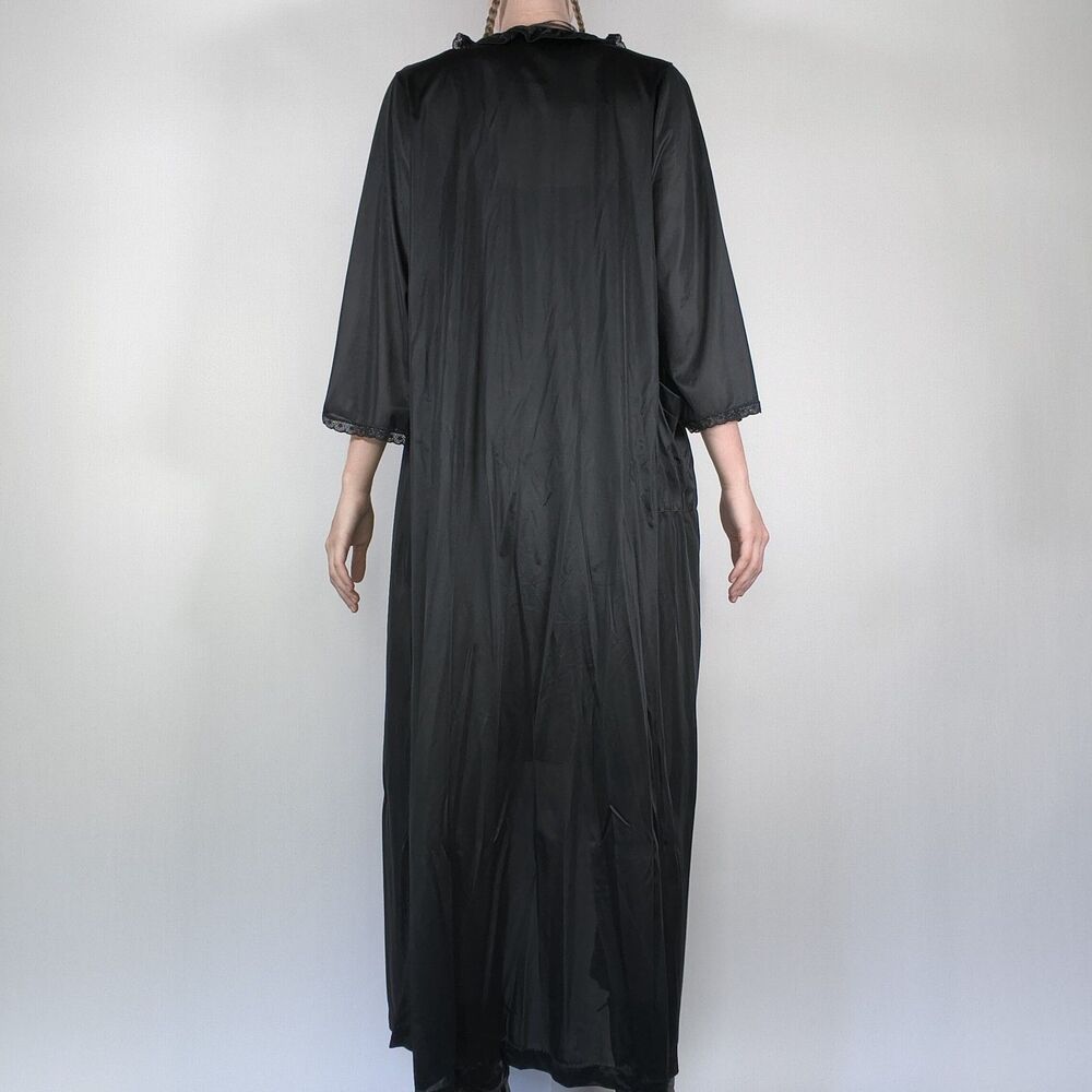 Vintage Lace Lined Housecoat - Picture 3 of 14